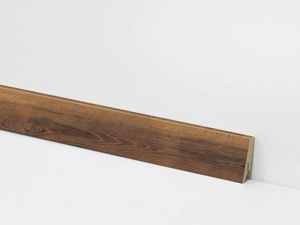 Equipped Sockelleiste 58mm 8220